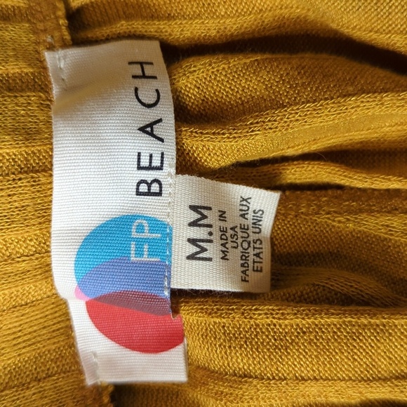 FP Beach 2-Piece Set - Picture 11 of 15